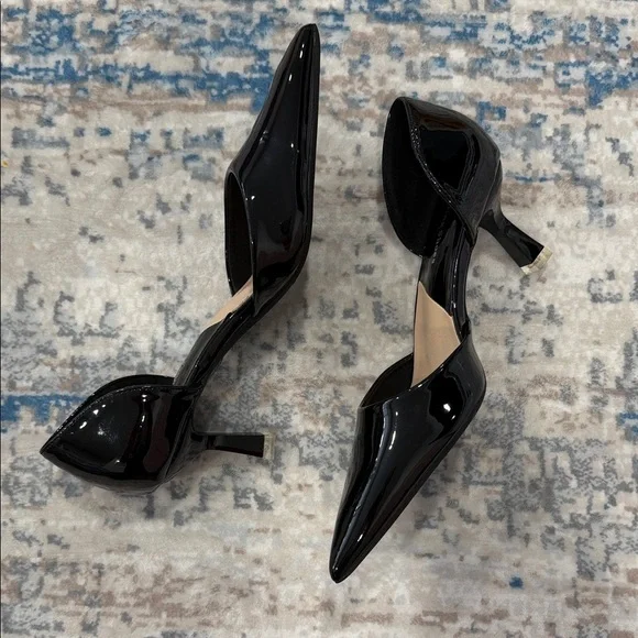 Black Women's Heels - Picture 5 of 7